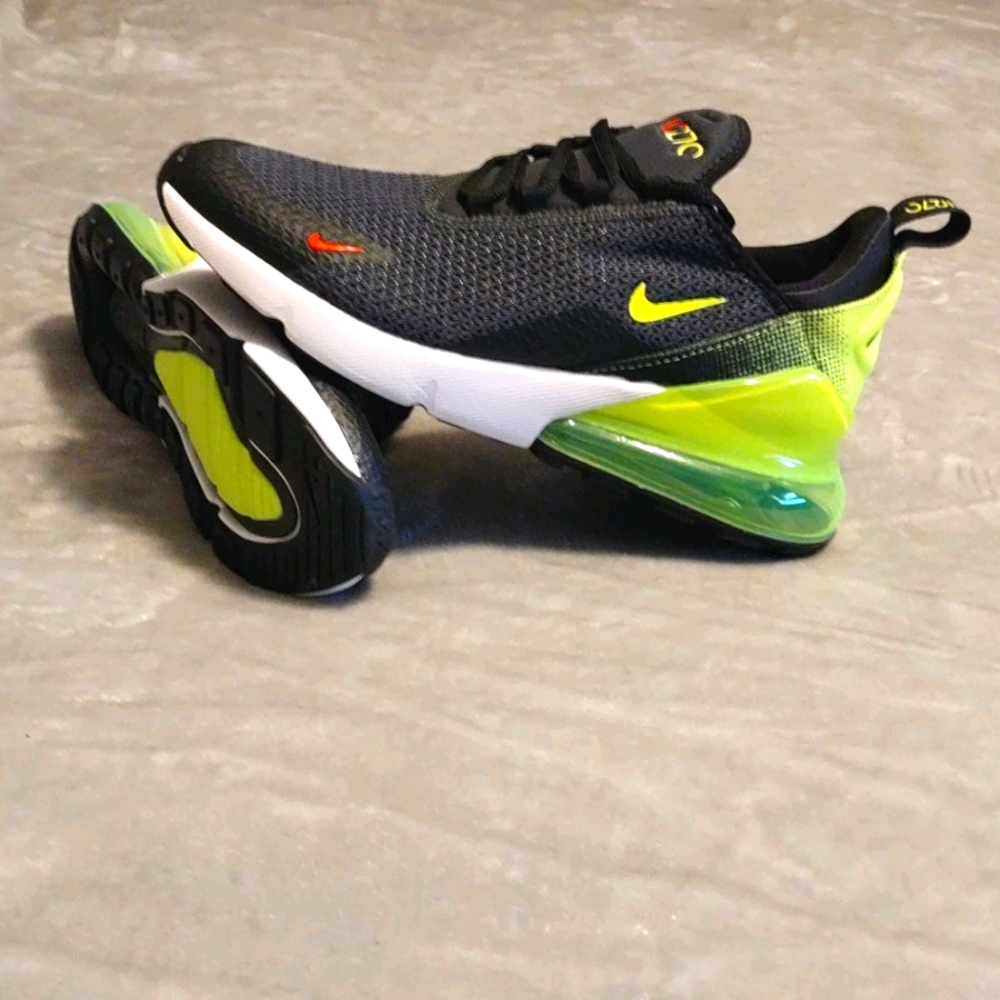 Nike Air Max 270